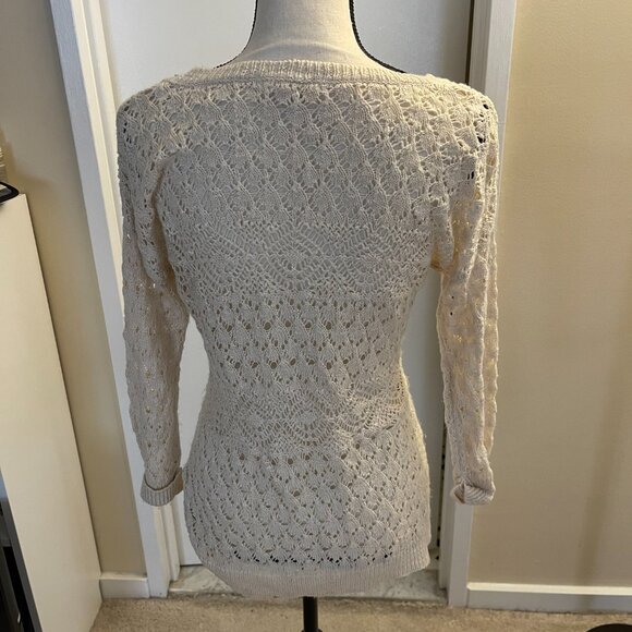 Pink Rose Blouse Size Large, fits like Medium - Picture 2 of 3